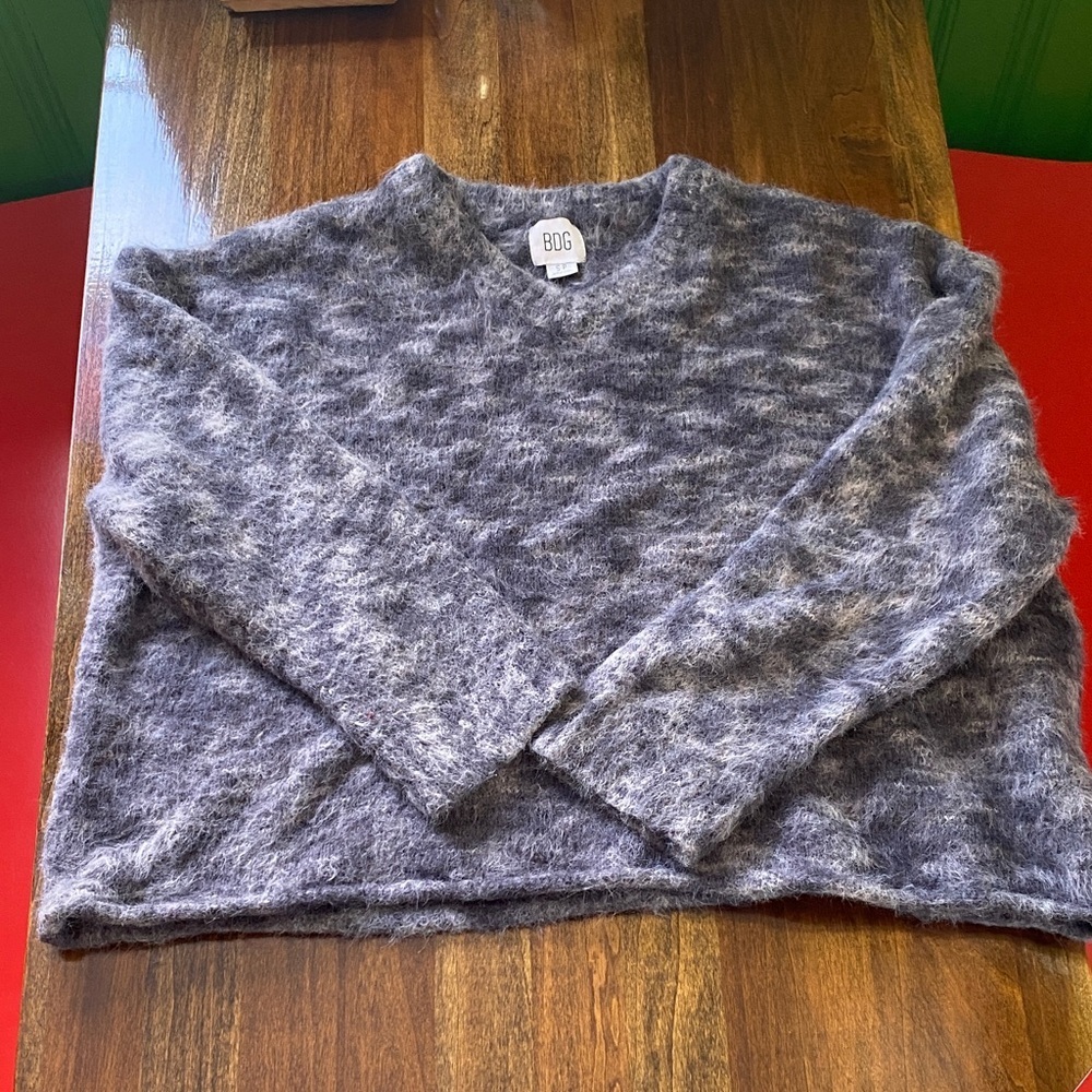 BDG Women Heather Gray V-Neck Sweater